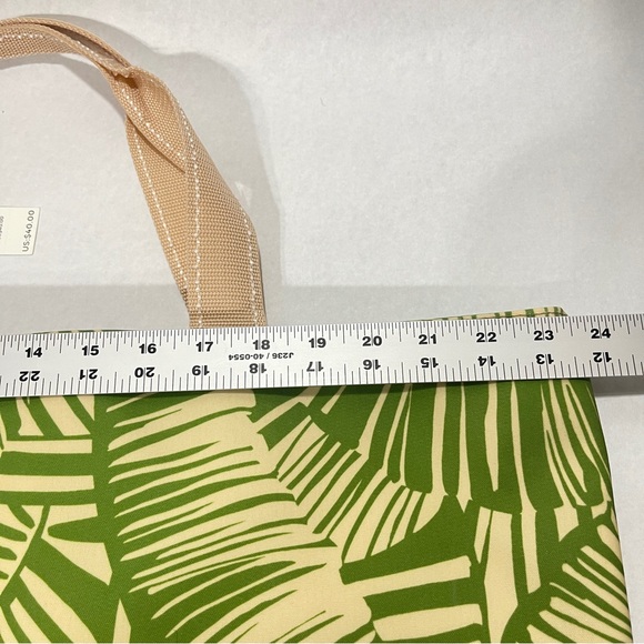 Chico's Tropical Palm Leaf Oversized Tote Bag & Pouch Set - Picture 13 of 15